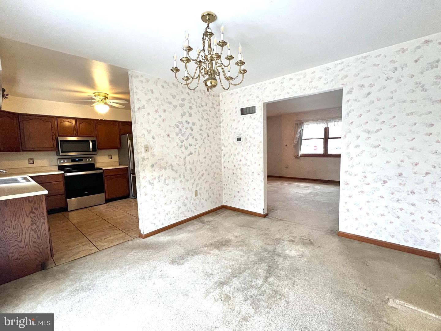 551 Christopher Drive photo 3
