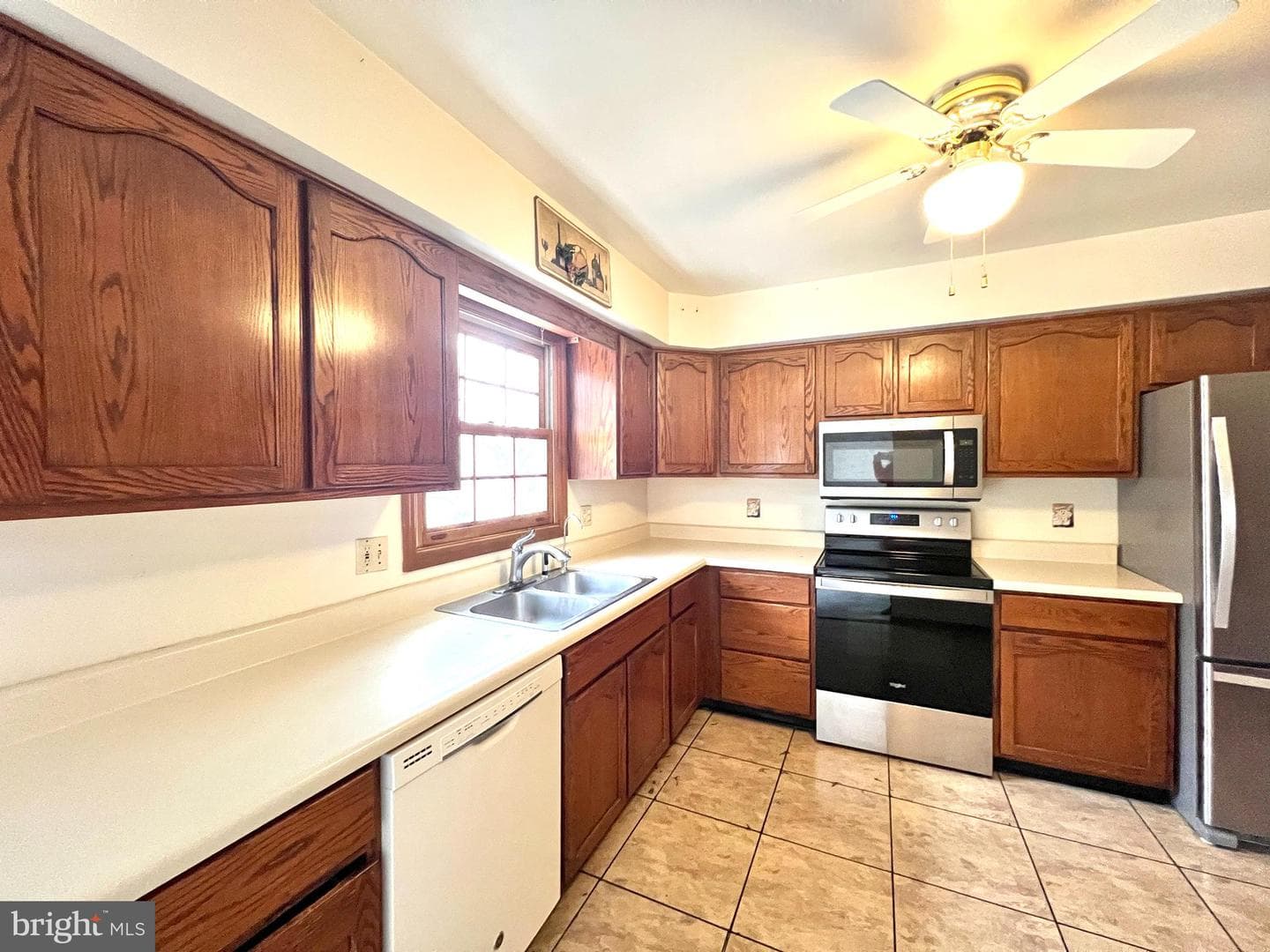 551 Christopher Drive photo 7