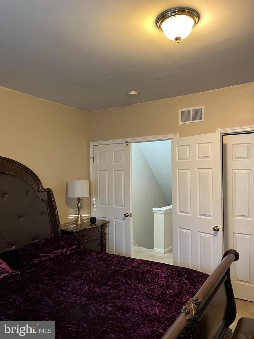 833 N Front Street photo 15