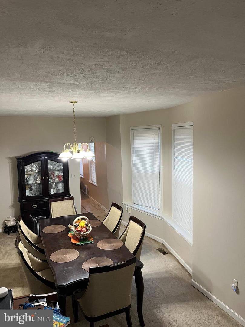 833 N Front Street photo 24