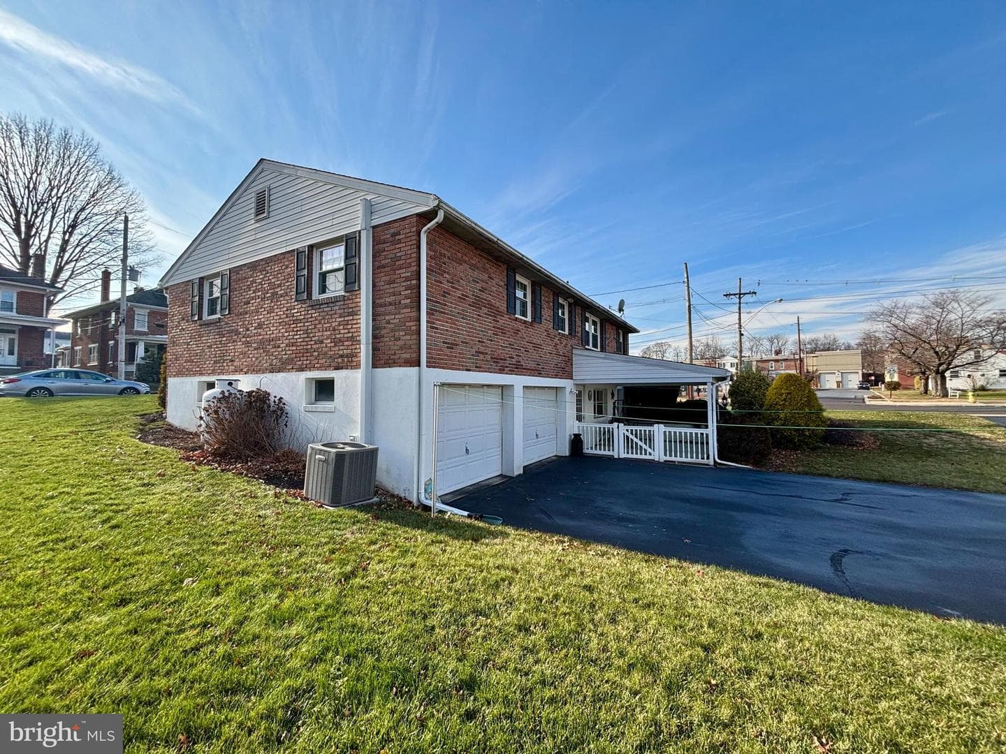 303 E 5th Street photo 61