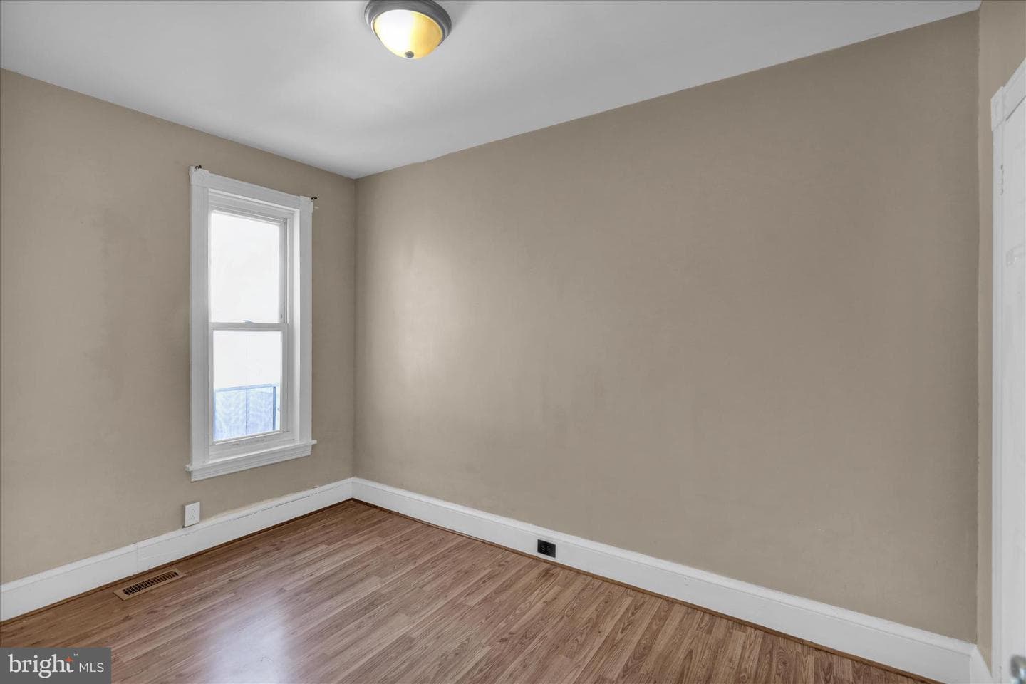324 N 12th Street photo 11