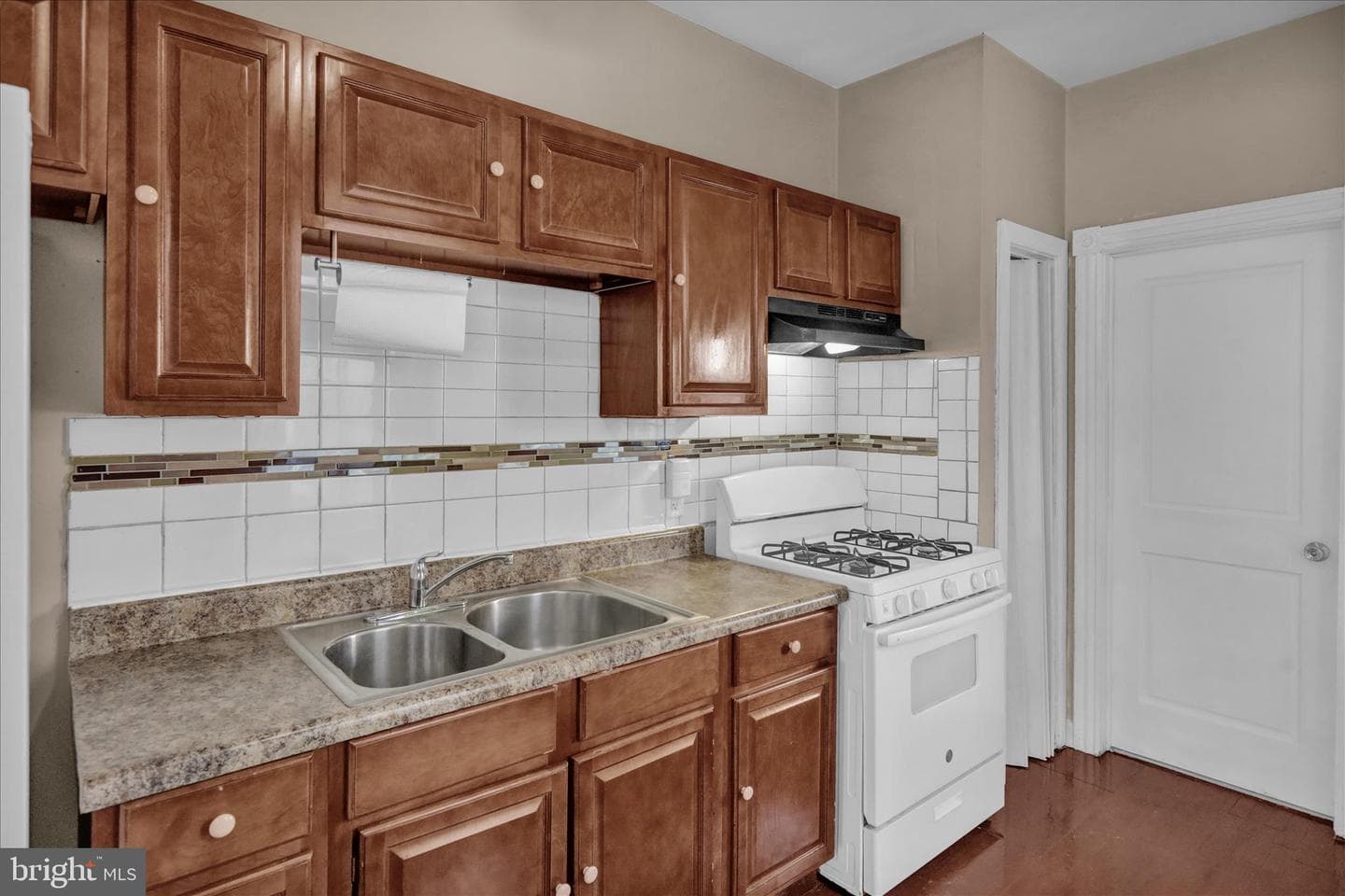 324 N 12th Street photo 8
