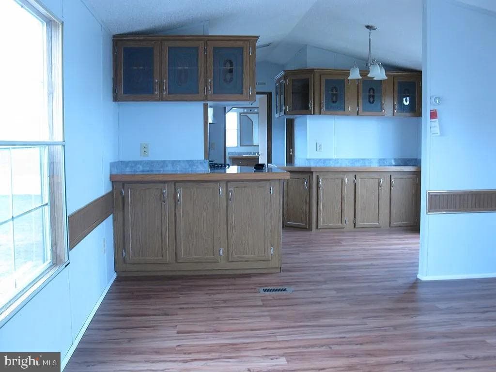 1910 Schubert Road #19 photo 2