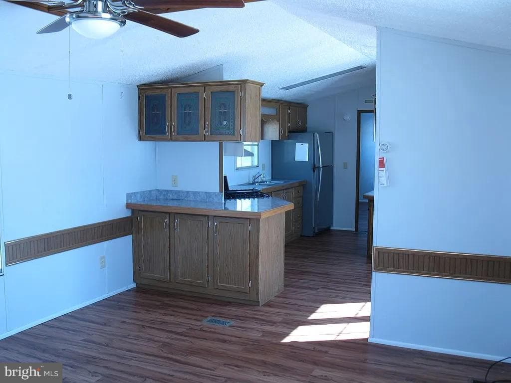 1910 Schubert Road #19 photo 3