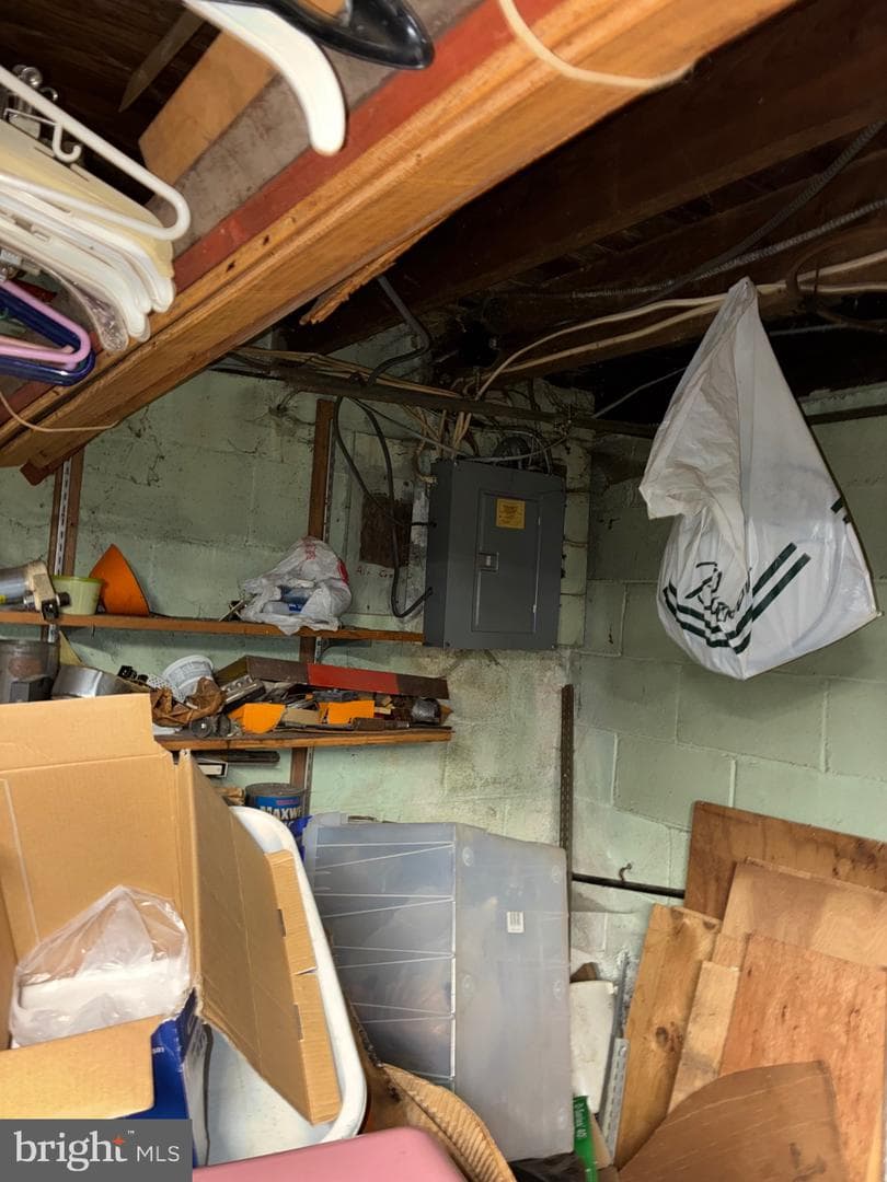 22 Monroe Street photo 25