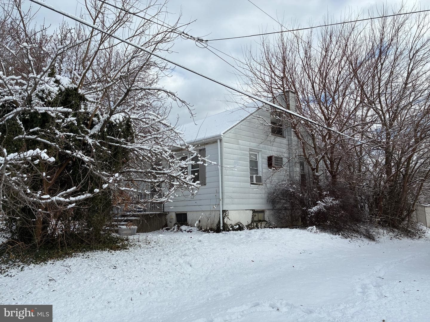 22 Monroe Street photo 4