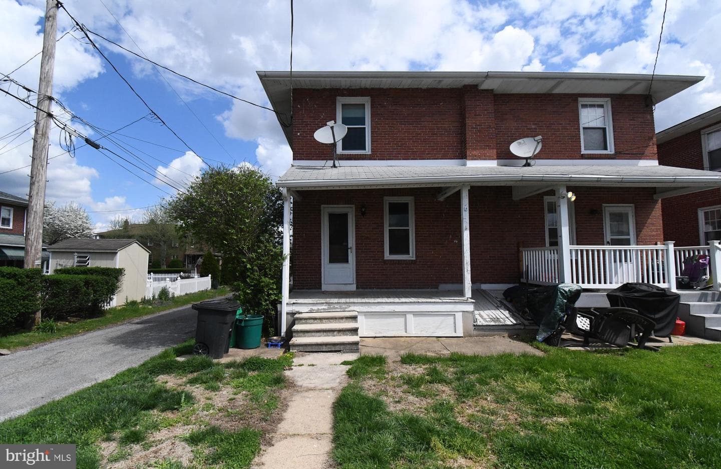 144 W Elm Street photo 3