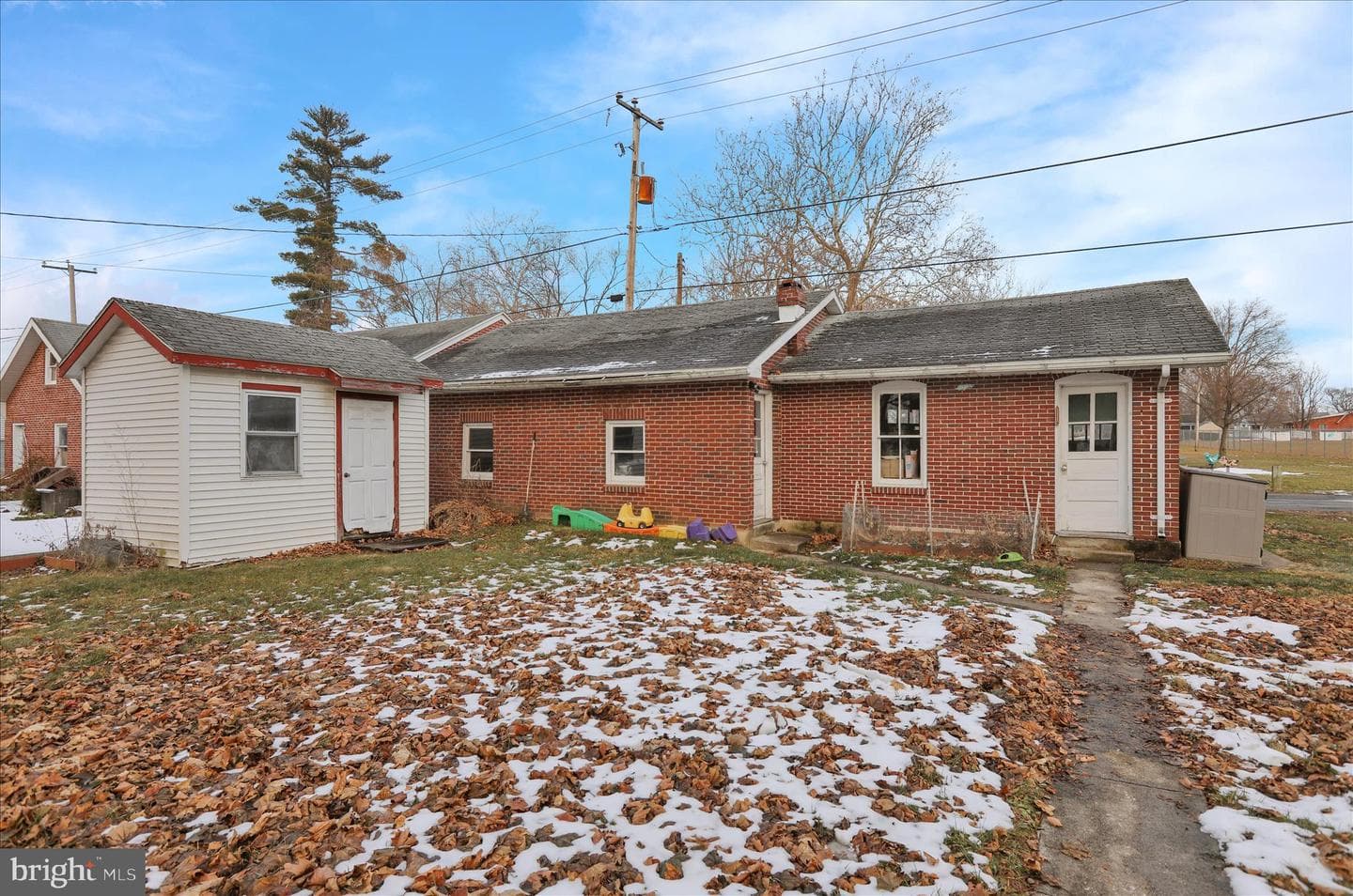 839 Main Street photo 33