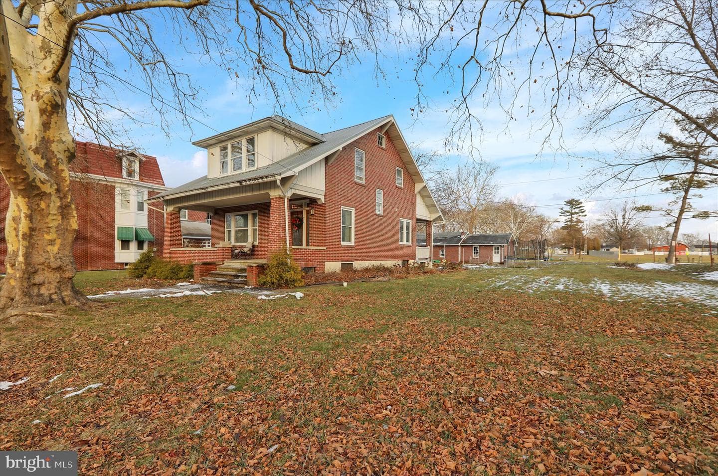 839 Main Street photo 4