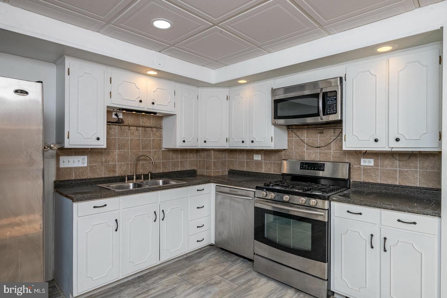 202 Water Street photo 11