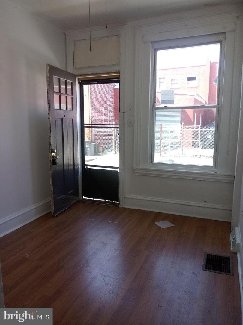 413 Church Street photo 6