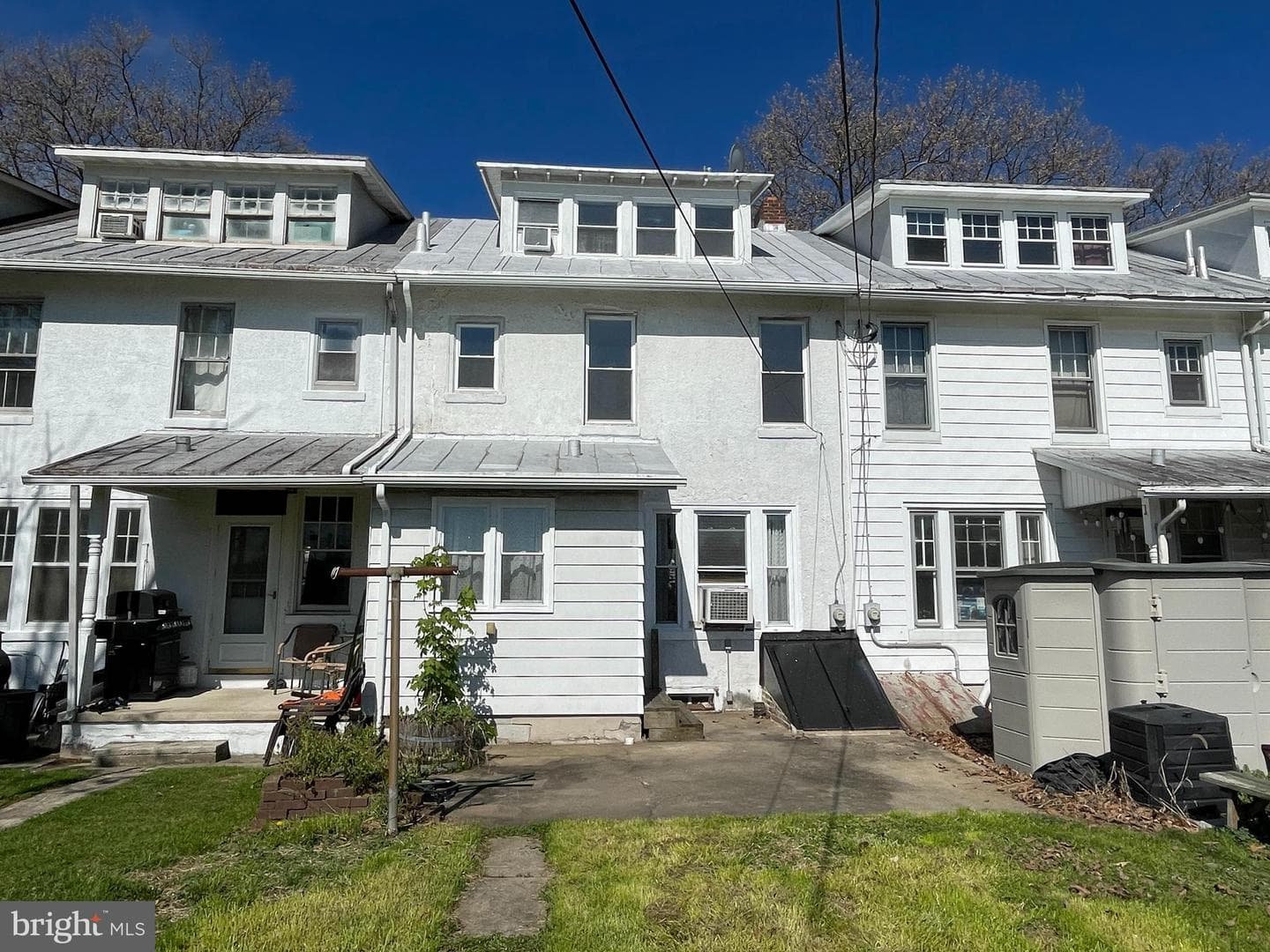 811 Main St photo 25