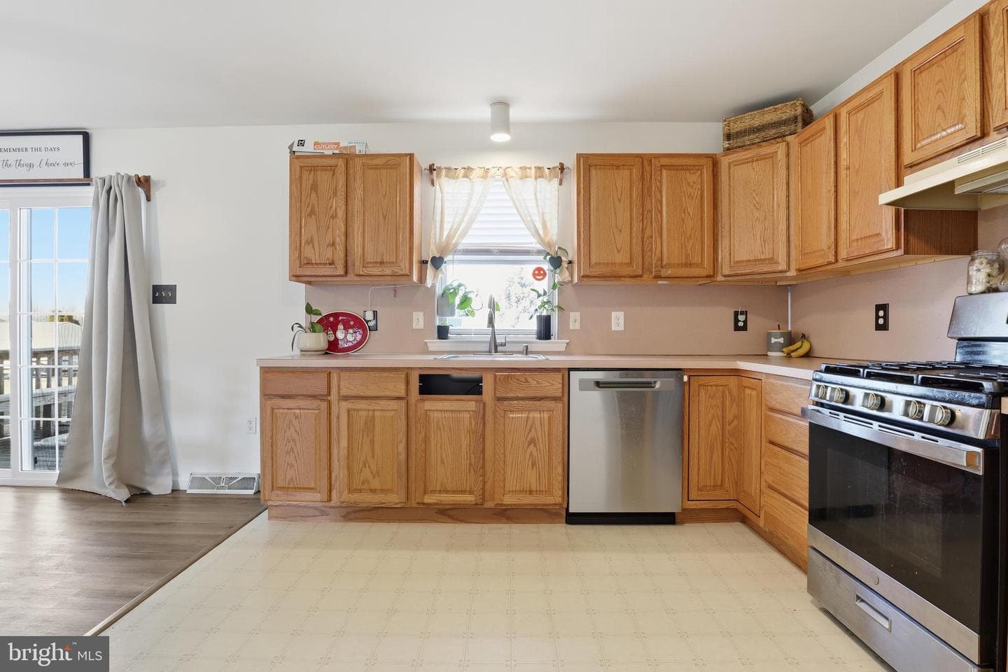 307 Galean Drive photo 25