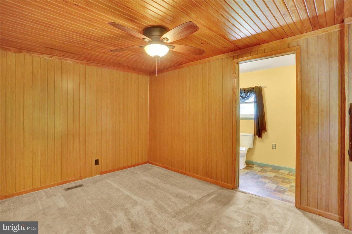 790 River Road photo 16
