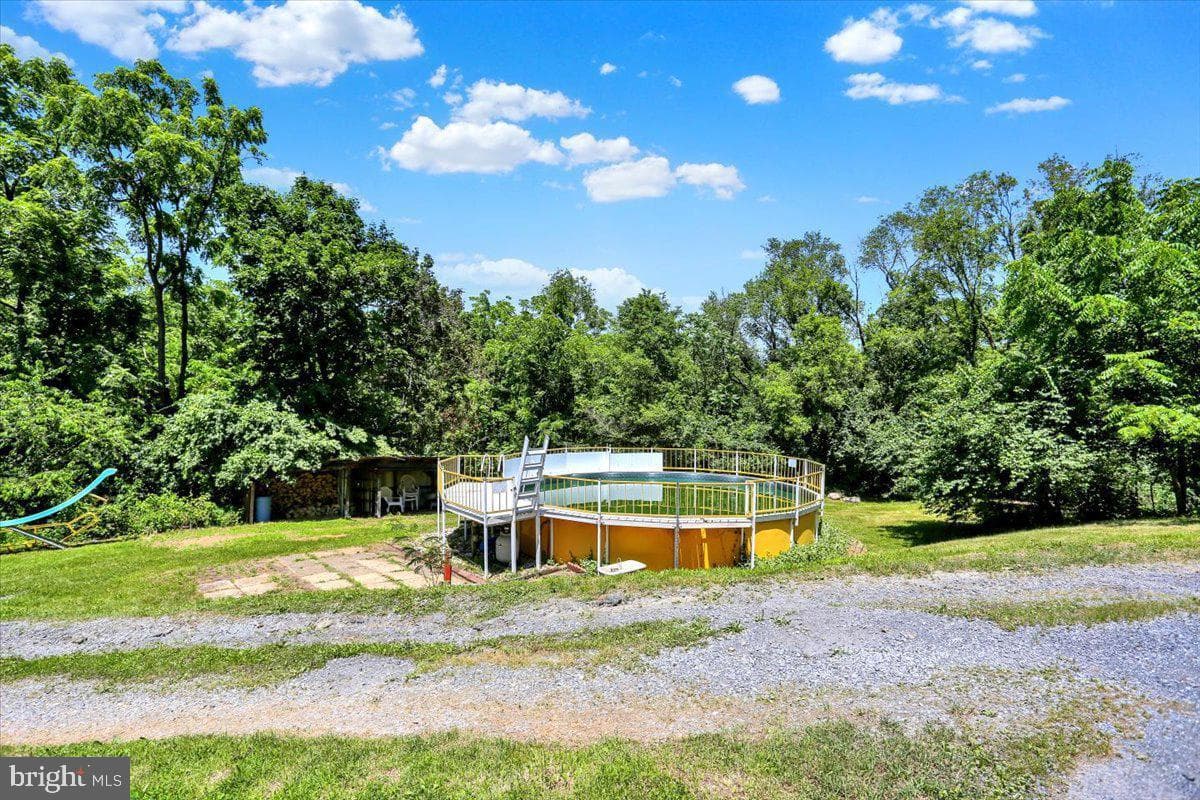 790 River Road photo 24