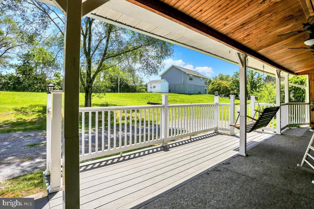 790 River Road photo 4