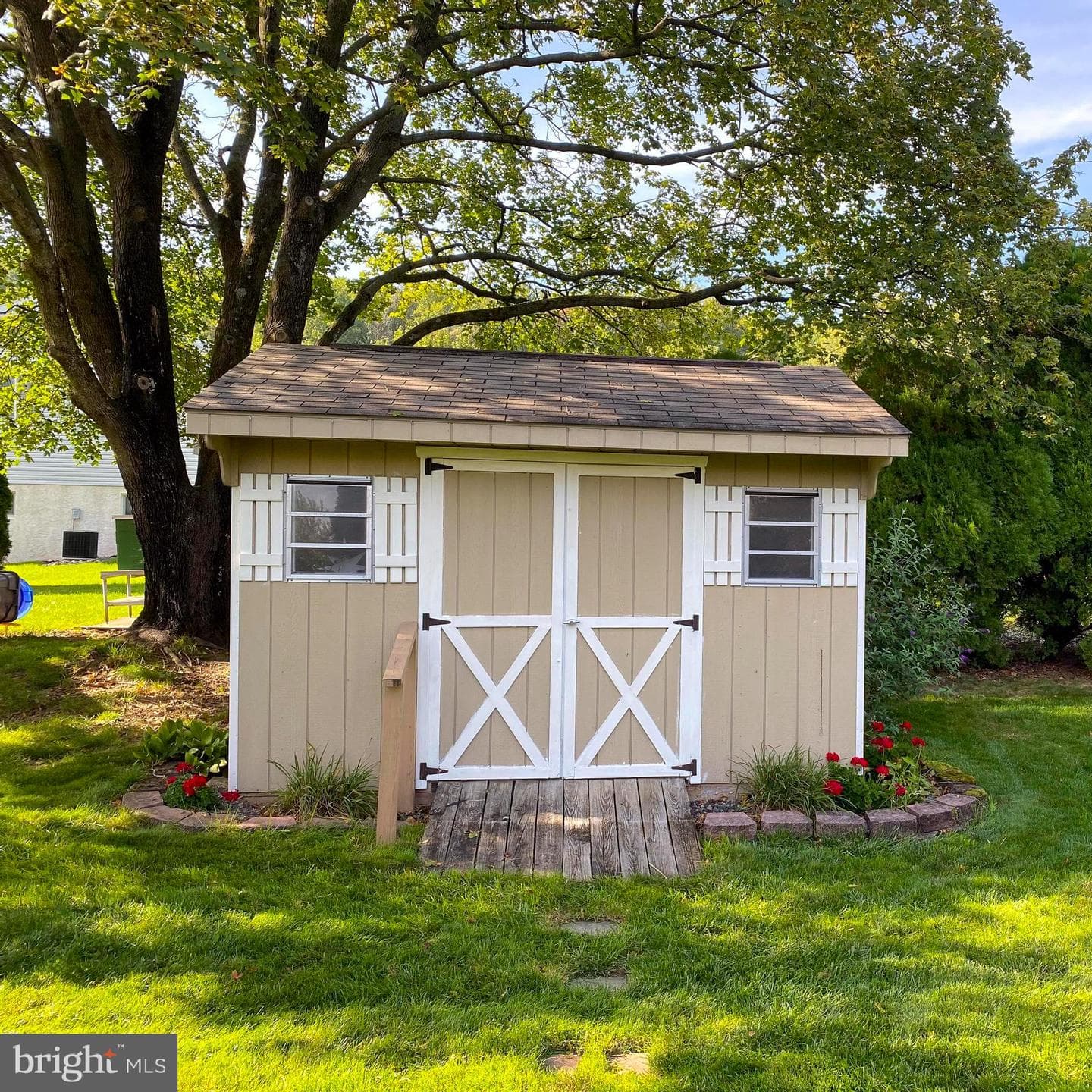 731 Cherry Street photo 32