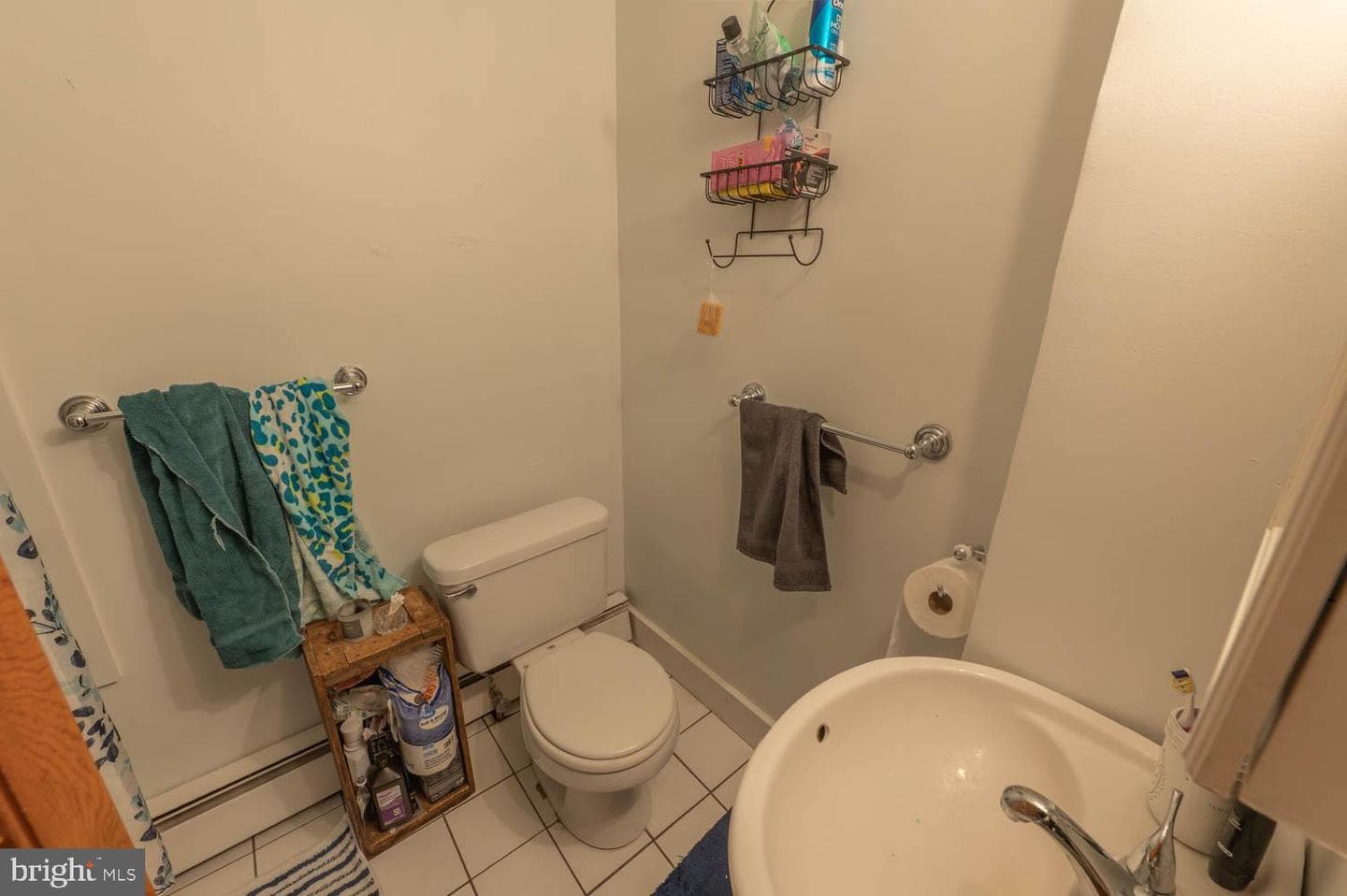 2039 Farmington Avenue photo 10