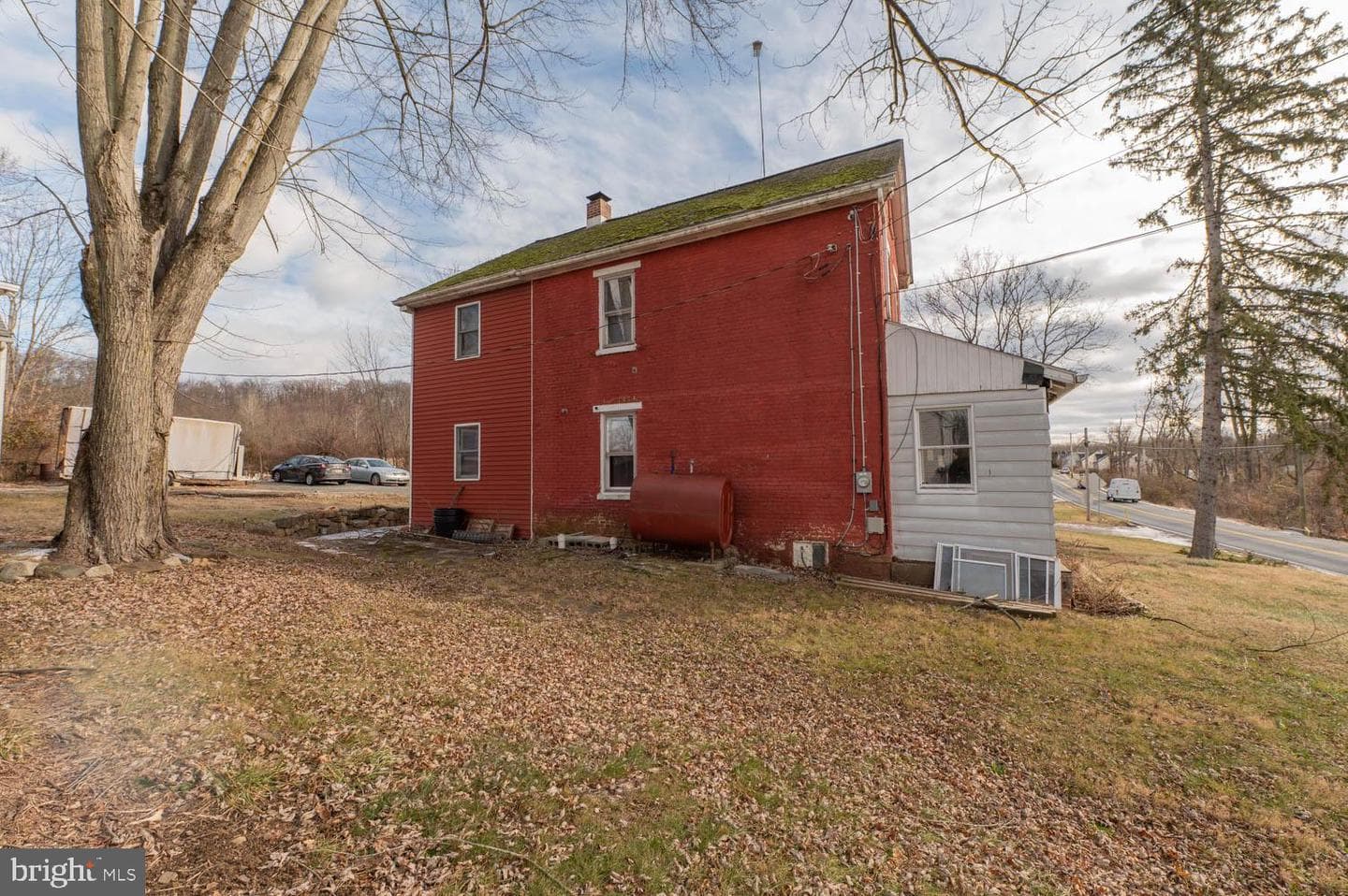 2039 Farmington Avenue photo 17