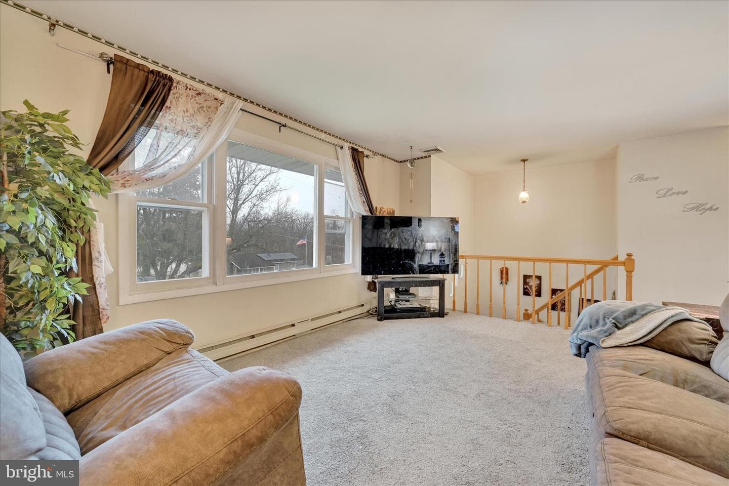 631 W Franklin Street photo 10