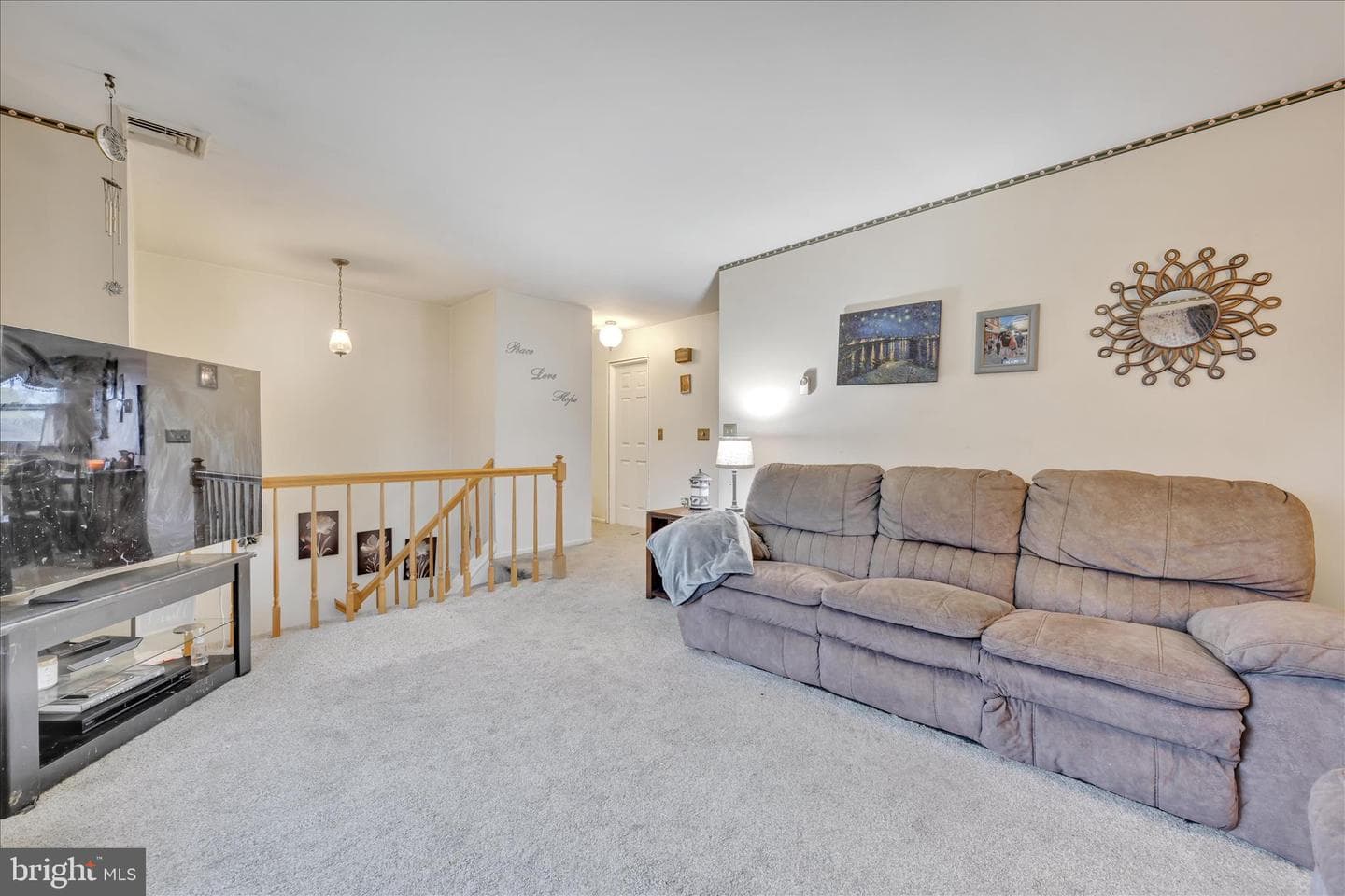 631 W Franklin Street photo 11