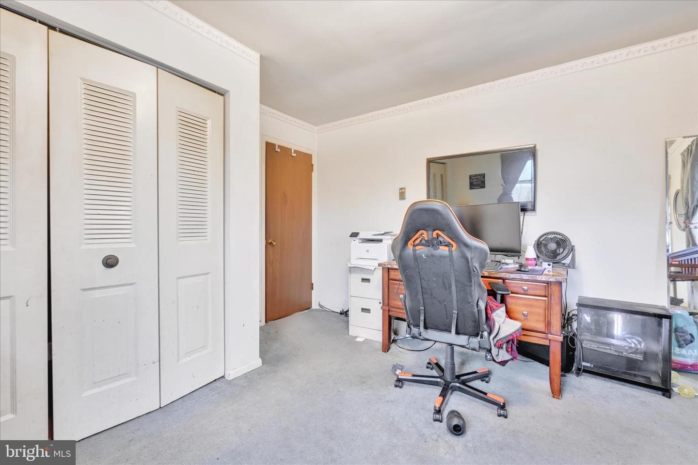 631 W Franklin Street photo 20