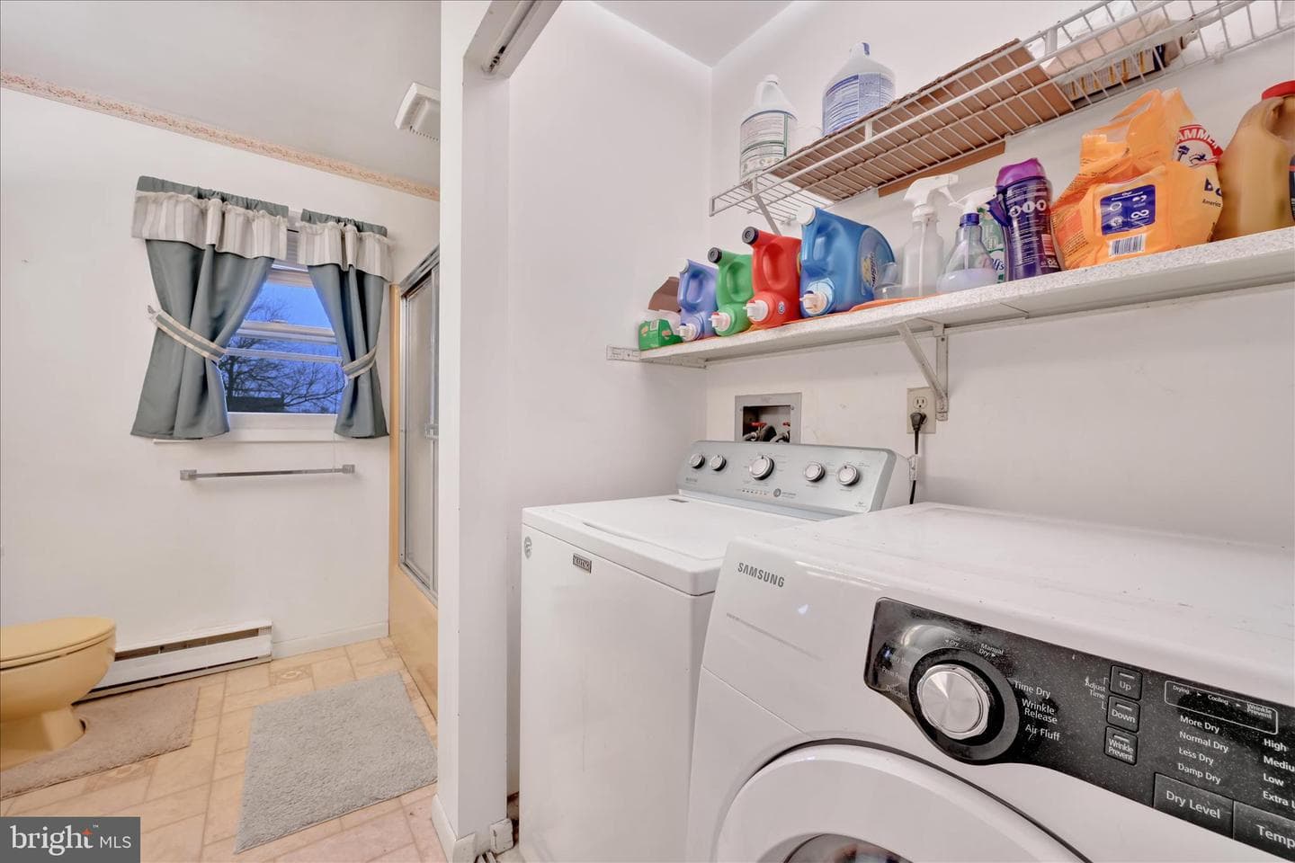 631 W Franklin Street photo 23