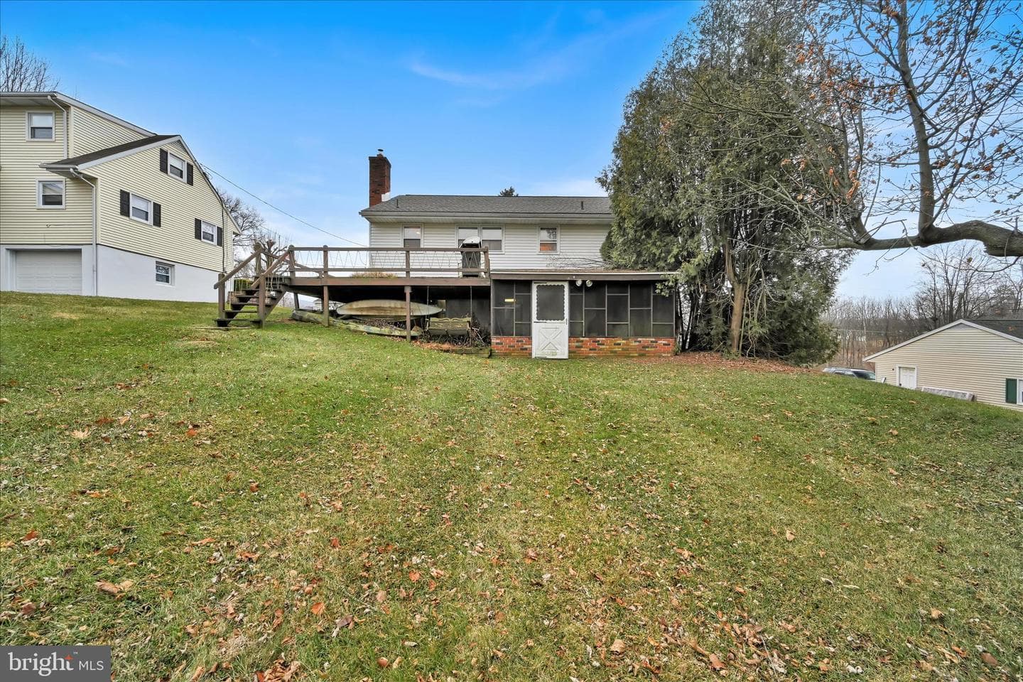 631 W Franklin Street photo 32