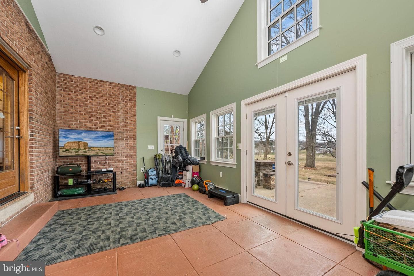 526 Hain Avenue photo 23