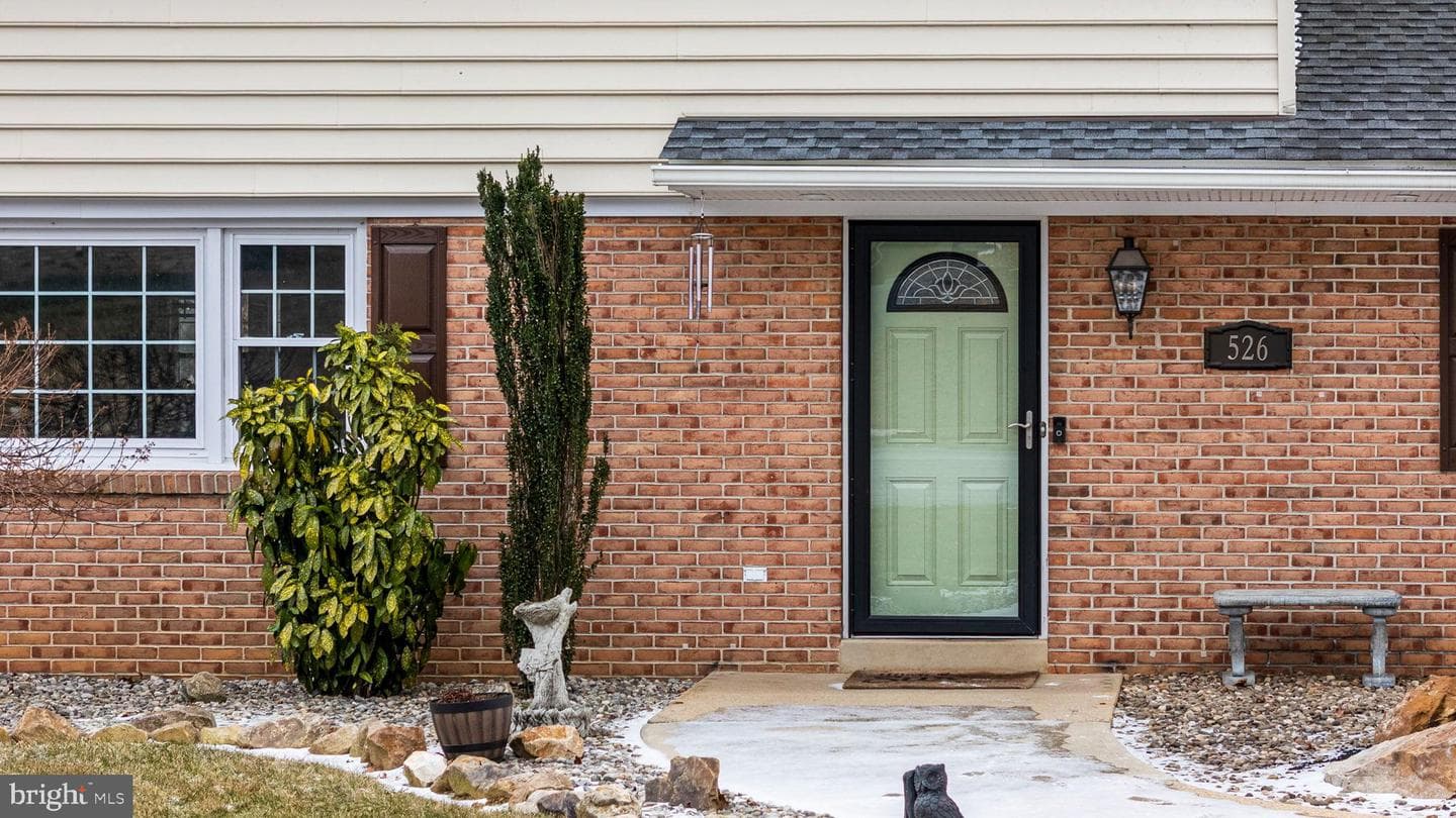 526 Hain Avenue photo 3