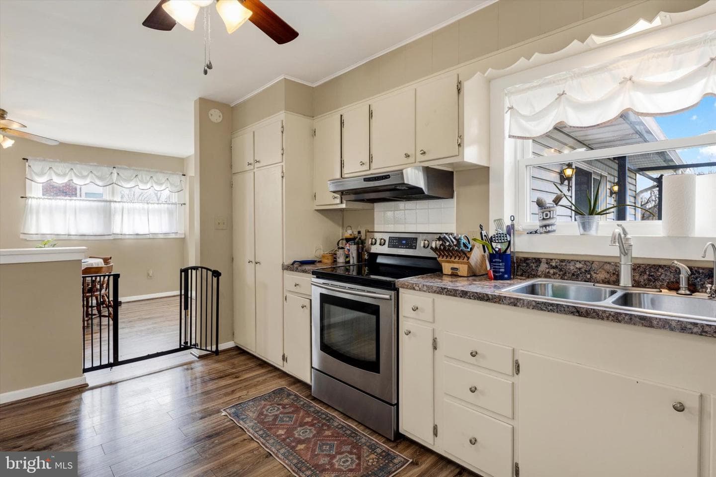 3408 Harrison Avenue photo 8