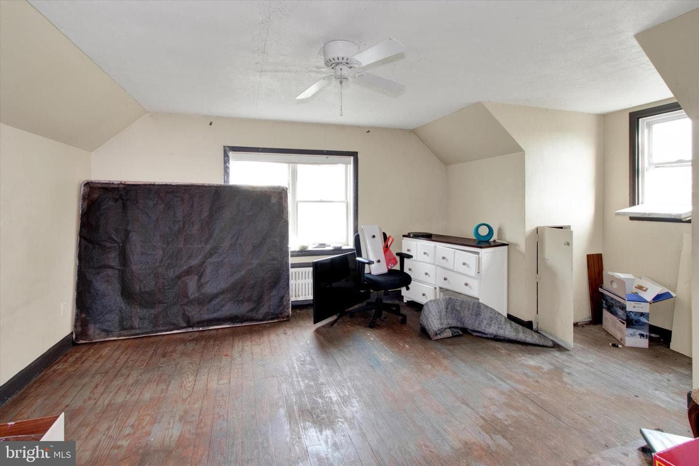 11 Monroe Street photo 16