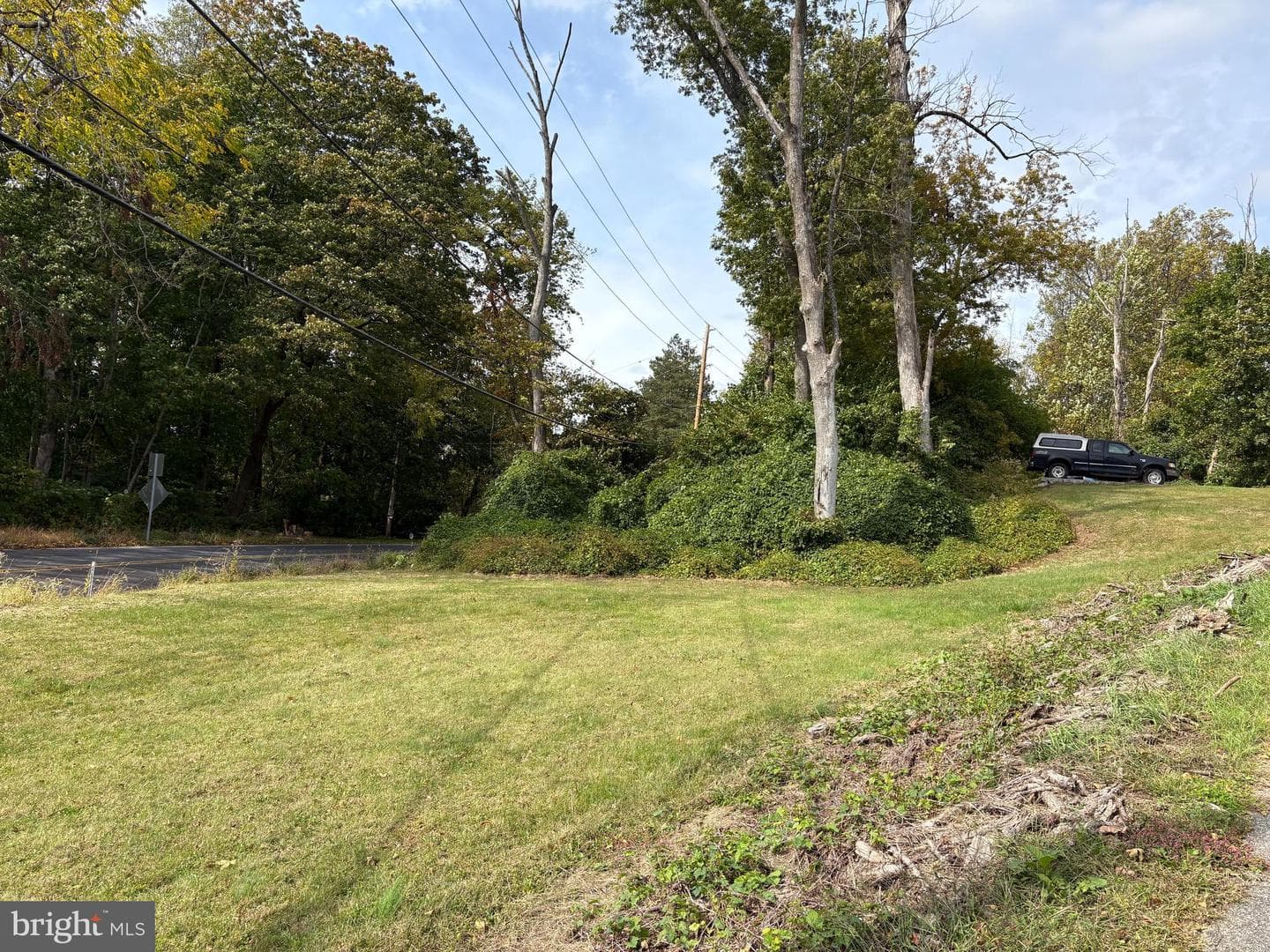409 Church Road photo 3
