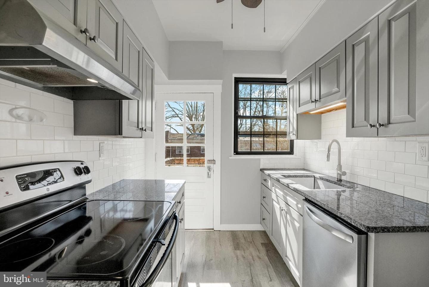 315 Sunset Road photo 7