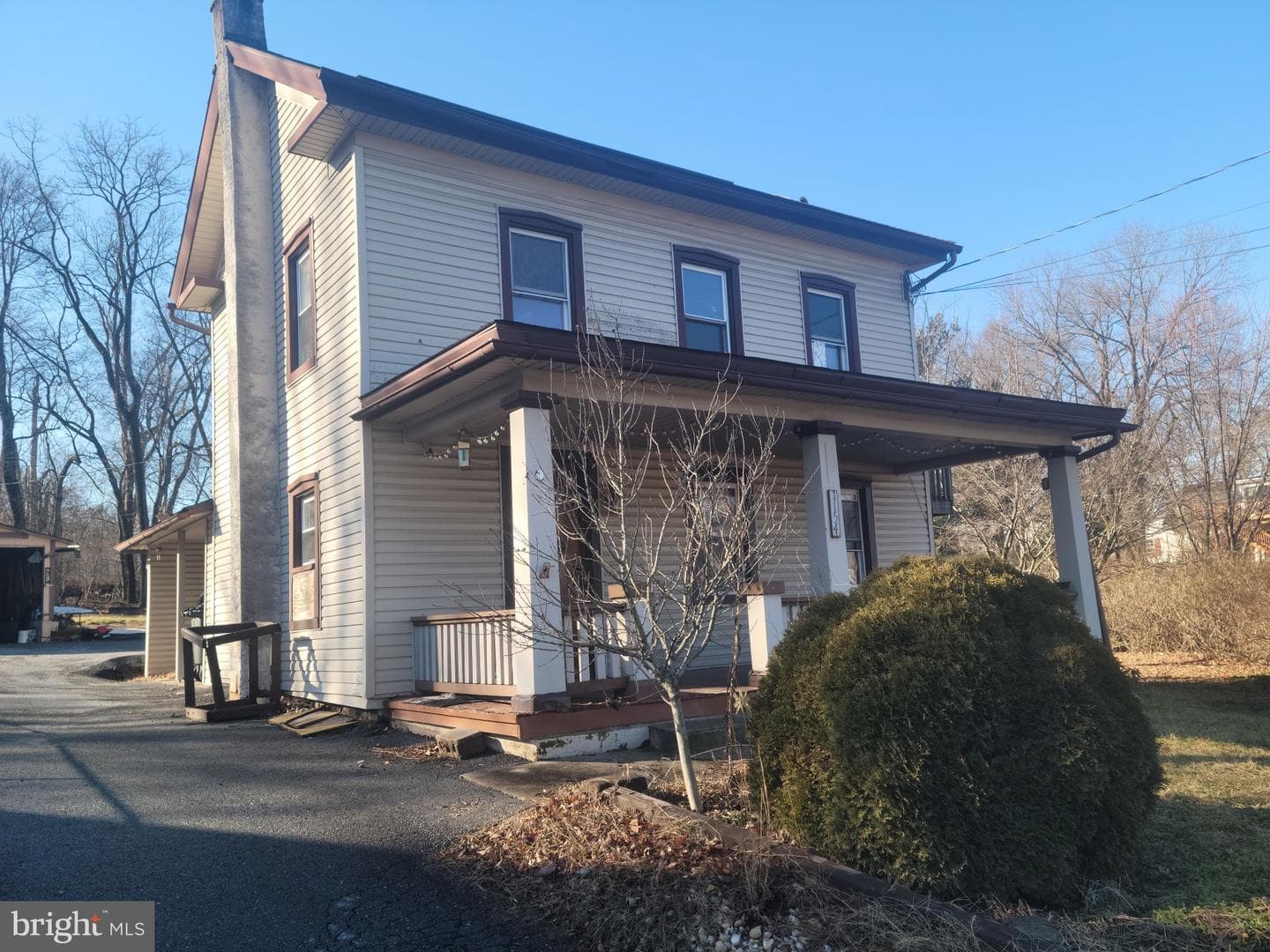 1154 E Main Street photo 2