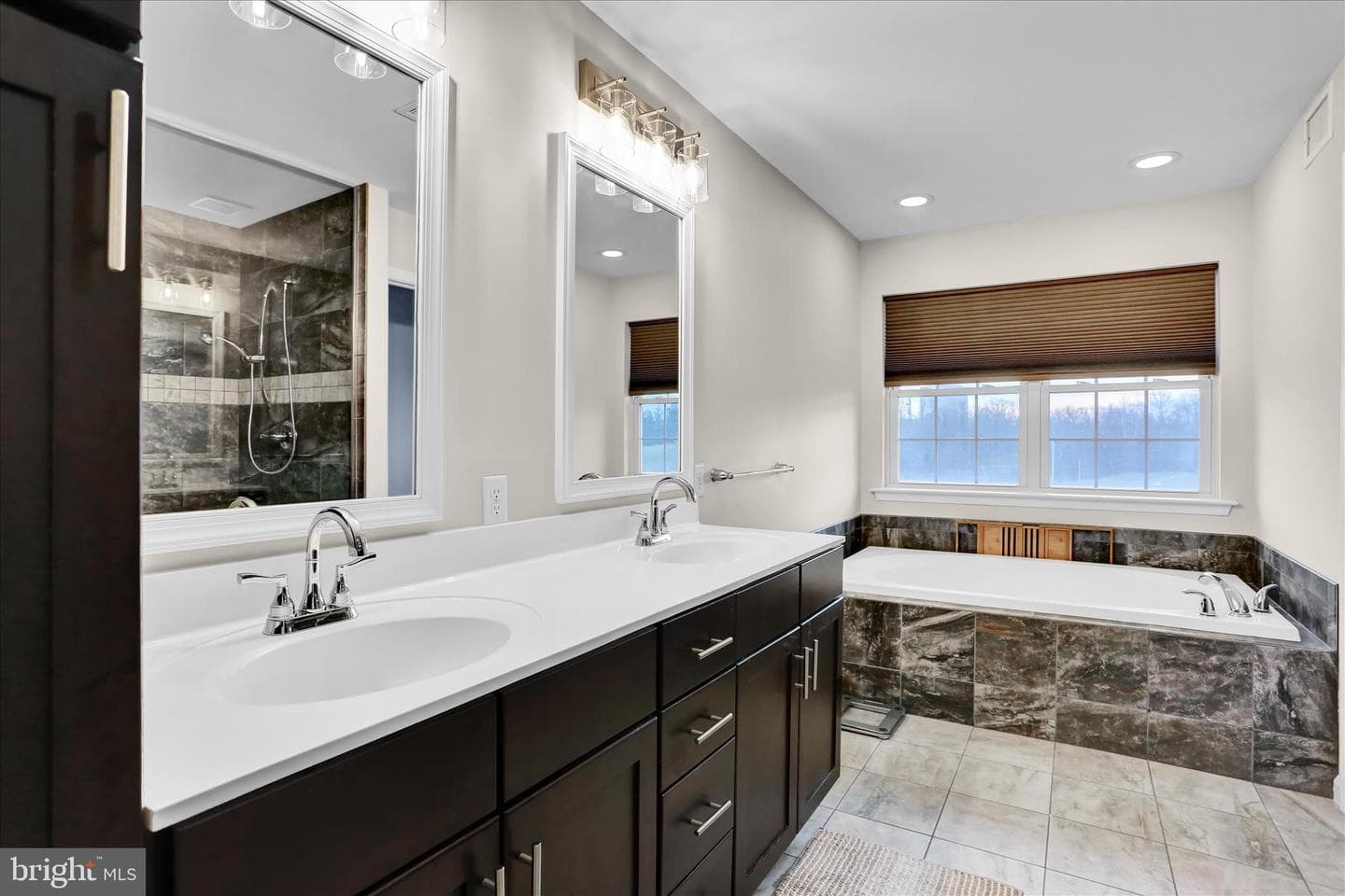 51 Edinboro Lane photo 38