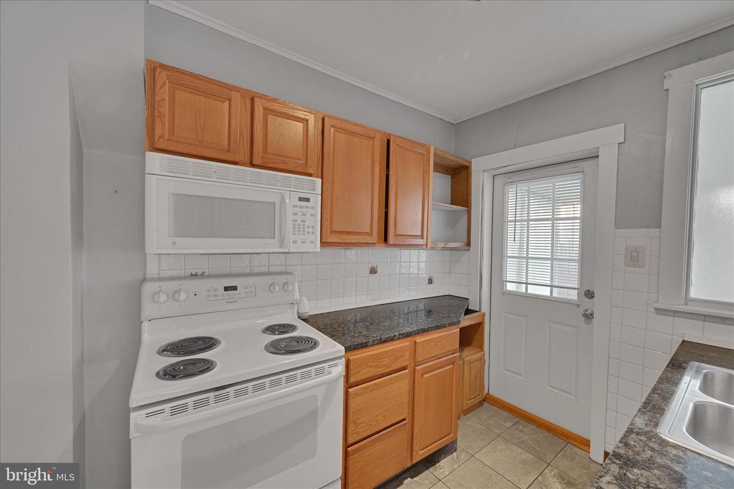 382 Sunset Road photo 9