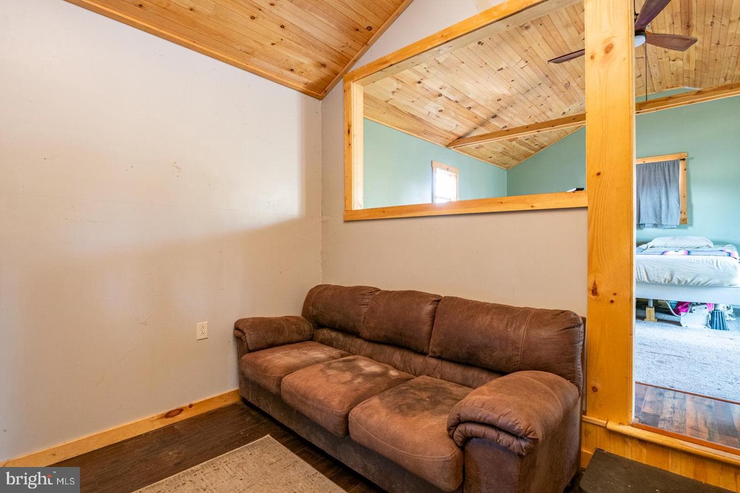 448 Creek Lane photo 8