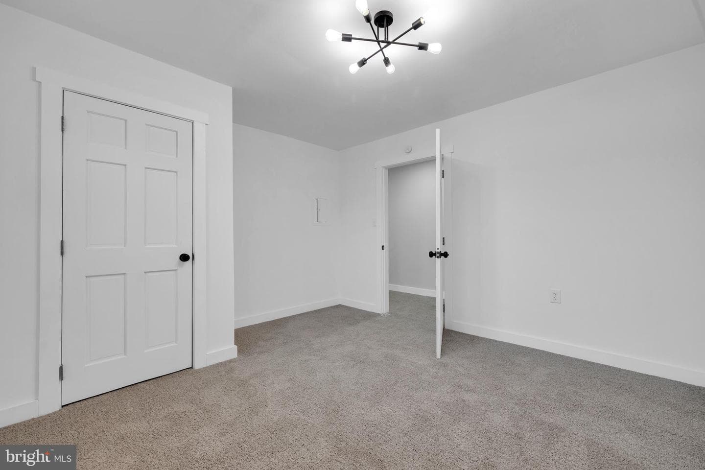 119 Heidelberg Avenue photo 25