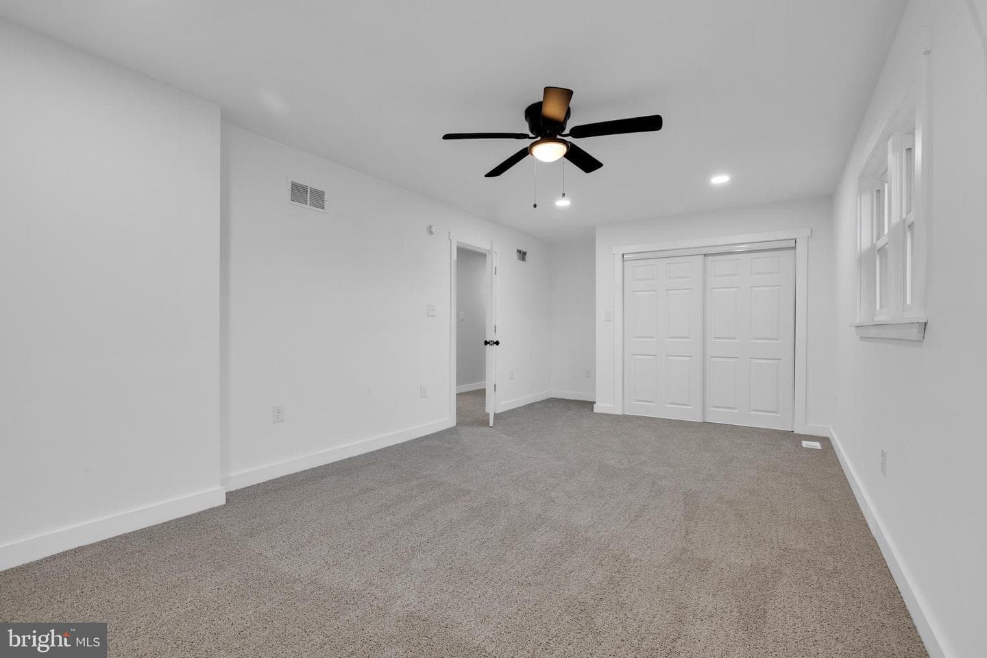 119 Heidelberg Avenue photo 27