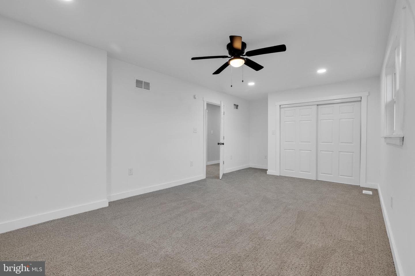 119 Heidelberg Avenue photo 29
