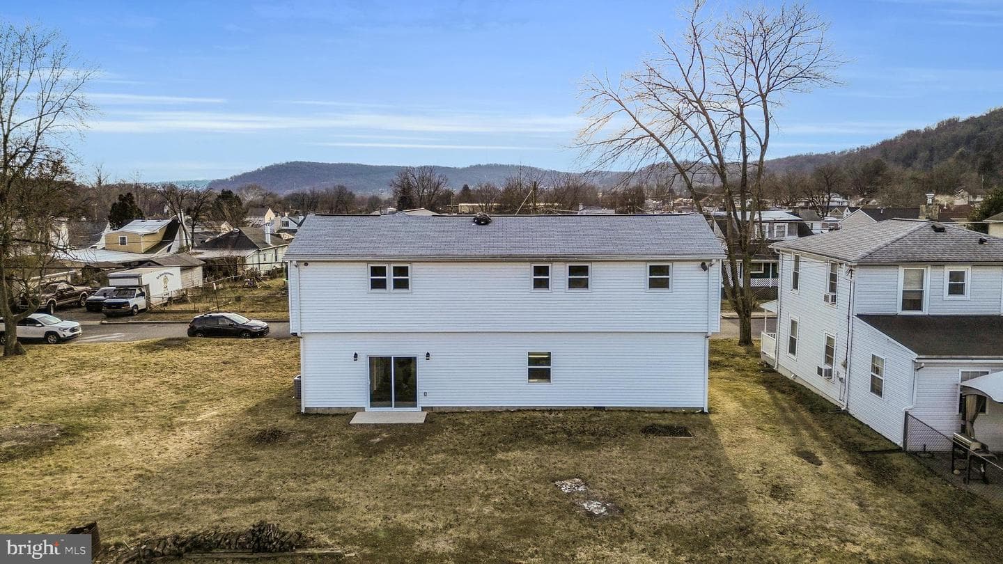 119 Heidelberg Avenue photo 36