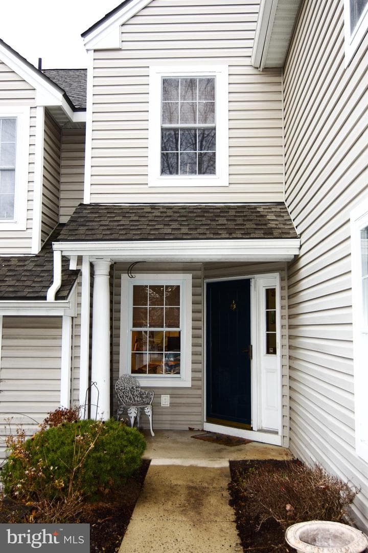 162 Hawthorne Court photo 31