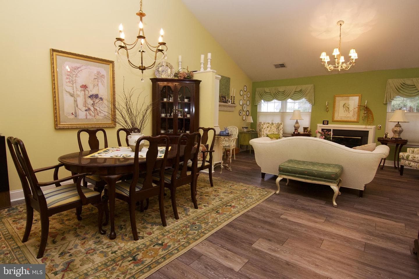162 Hawthorne Court photo 8
