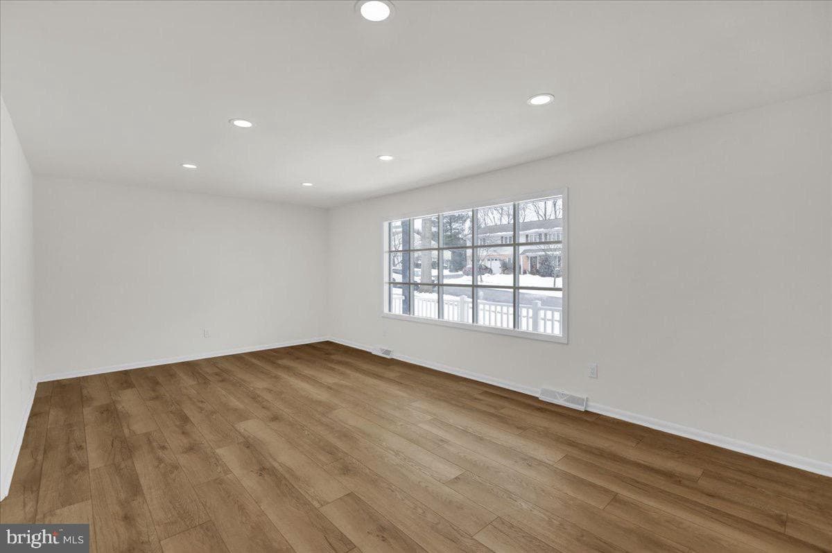 41 Dorchester Drive photo 10