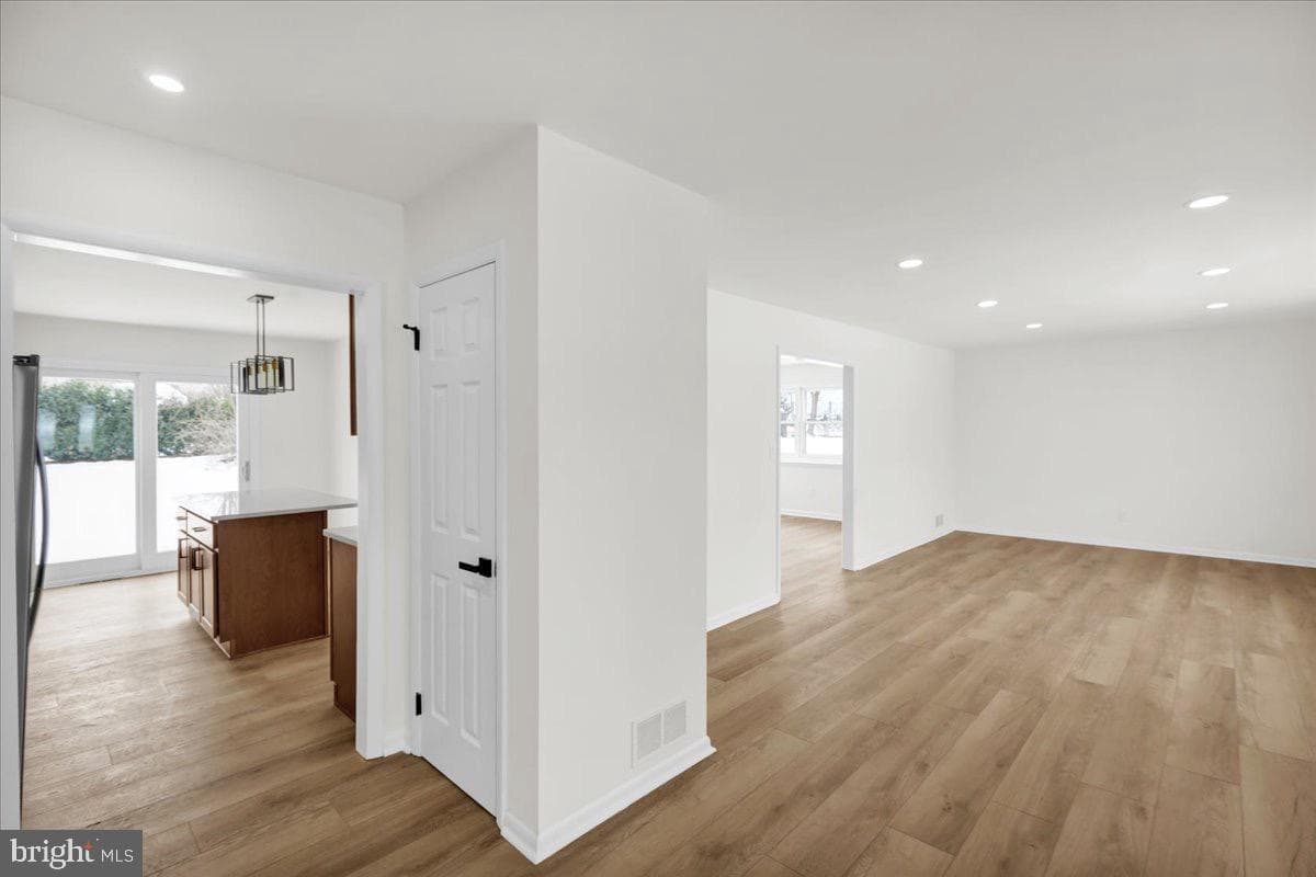 41 Dorchester Drive photo 8