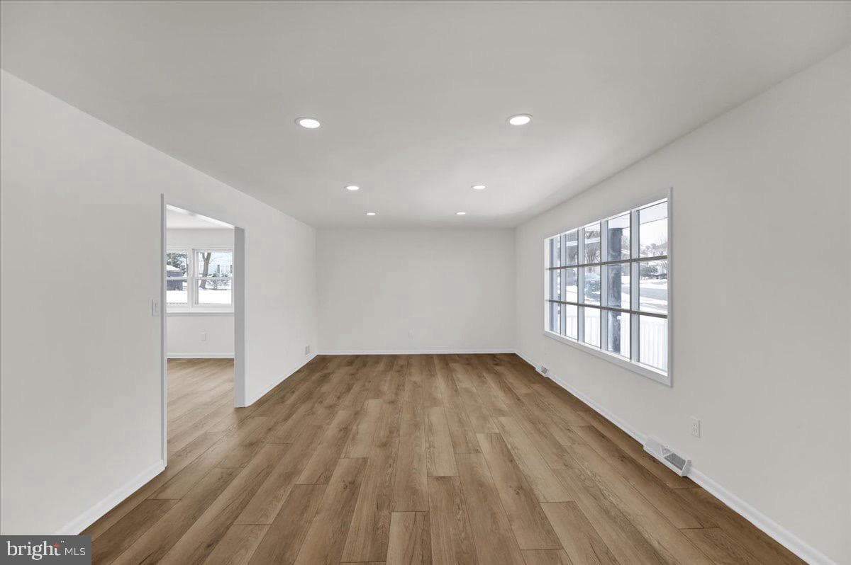 41 Dorchester Drive photo 9