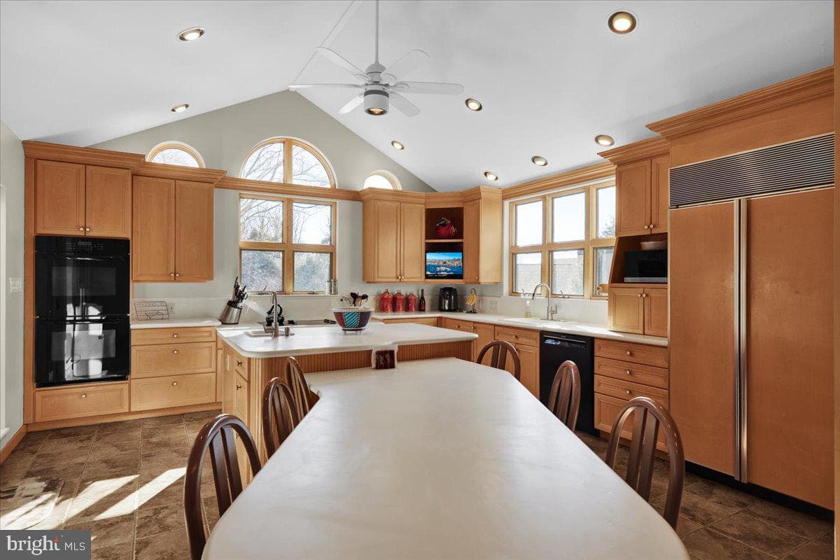 15 Courtleigh Place photo 12