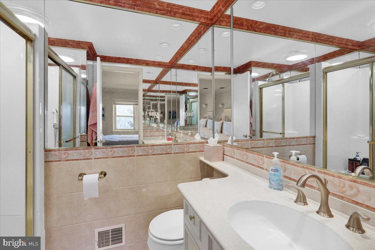 15 Courtleigh Place photo 24